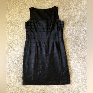 Jones New York Chic Dress size 12 Sheath Pencil Elegance Tiered